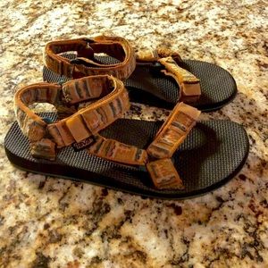Teva sandals!!